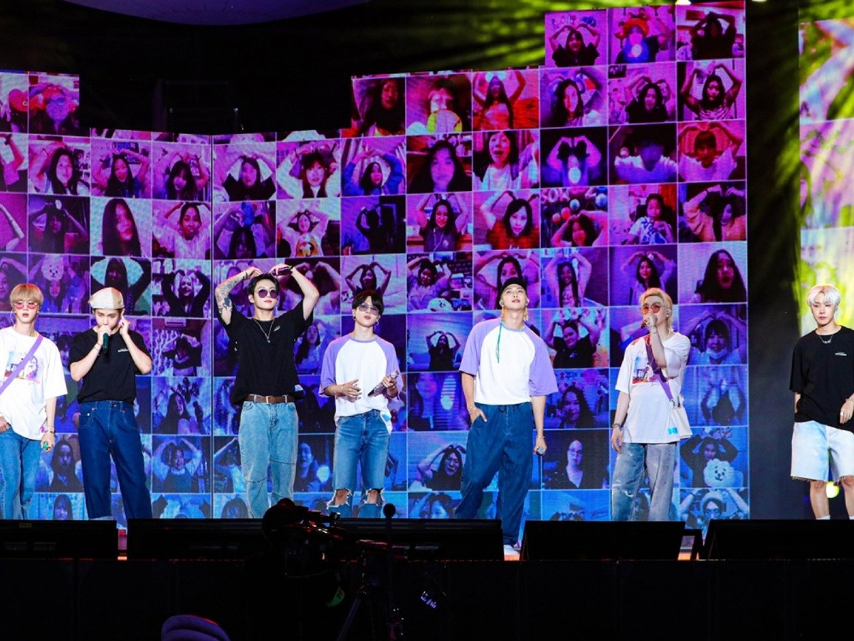 BTS explore the universe with over 1.33 million fans at MUSTER